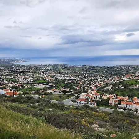 Serenity Corner Apartment *