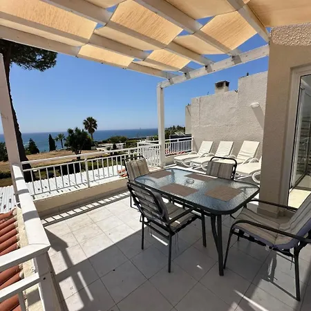 Serenity Corner Apartment *