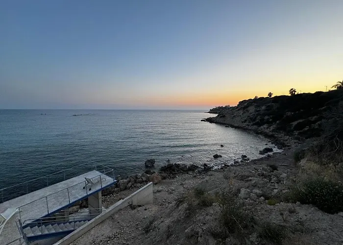 Serenity Corner بافوس