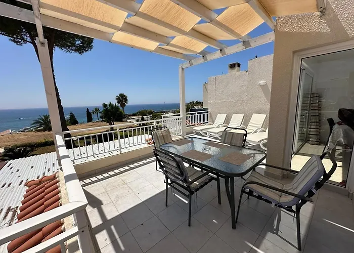 Serenity Corner アパート *